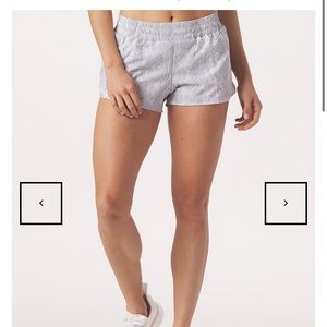 Glyder Running Short (white snake)